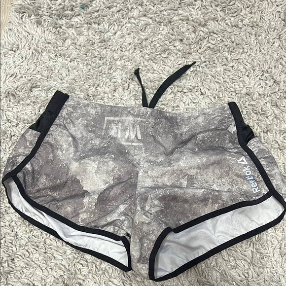 Reebok lightweight running shorts size medium - Picture 1 of 5
